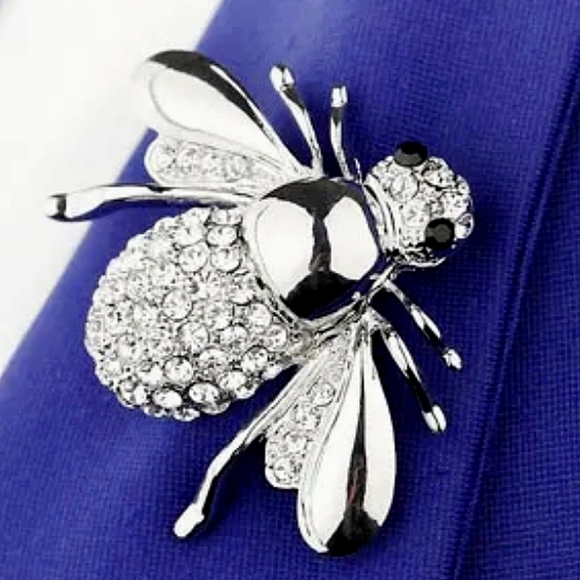 Exquisite #Queen Bee Simulated Pave Diamond and Silver Bumble Bee Brooch - Picture 2 of 4